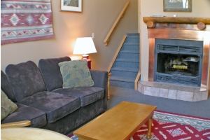 deluxe loft suite (lower floor)