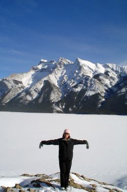lake minnewanka