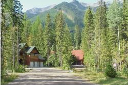 polar peak lodges