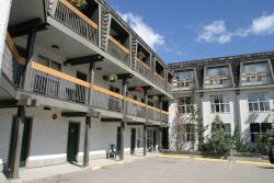 tonquin inn